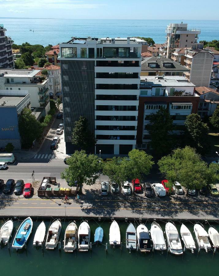 Aparthotel Miramare Градо Экстерьер фото